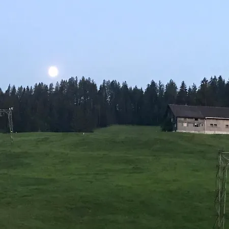 Kleine Am Rande Der Wildnis Apartment
