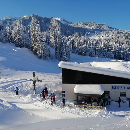 Kleine Am Rande Der Wildnis *