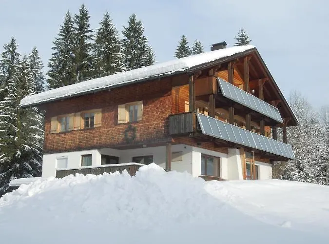 Kleine Am Rande Der Wildnis *